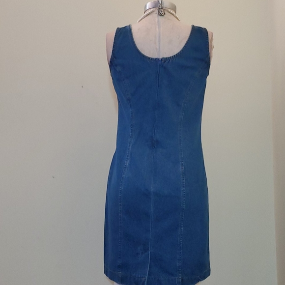 Dress - Picture 4 of 7